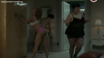 Que contraste de mujeres...