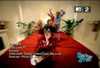 Con sus vestidiiitos (voz del duque de feria)...