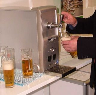 Torre de PC con surtidor de cerveza
