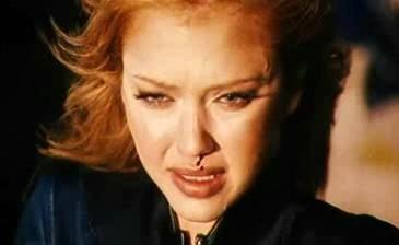 Jessica Alba sangrando